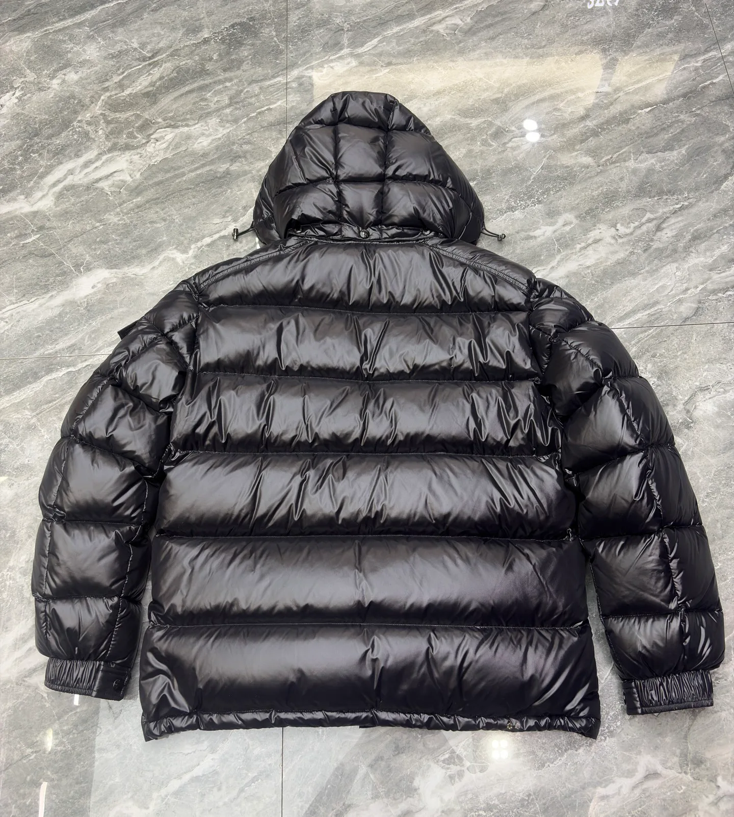 Women's Jackets And Down Jackets MONCLER 17568683