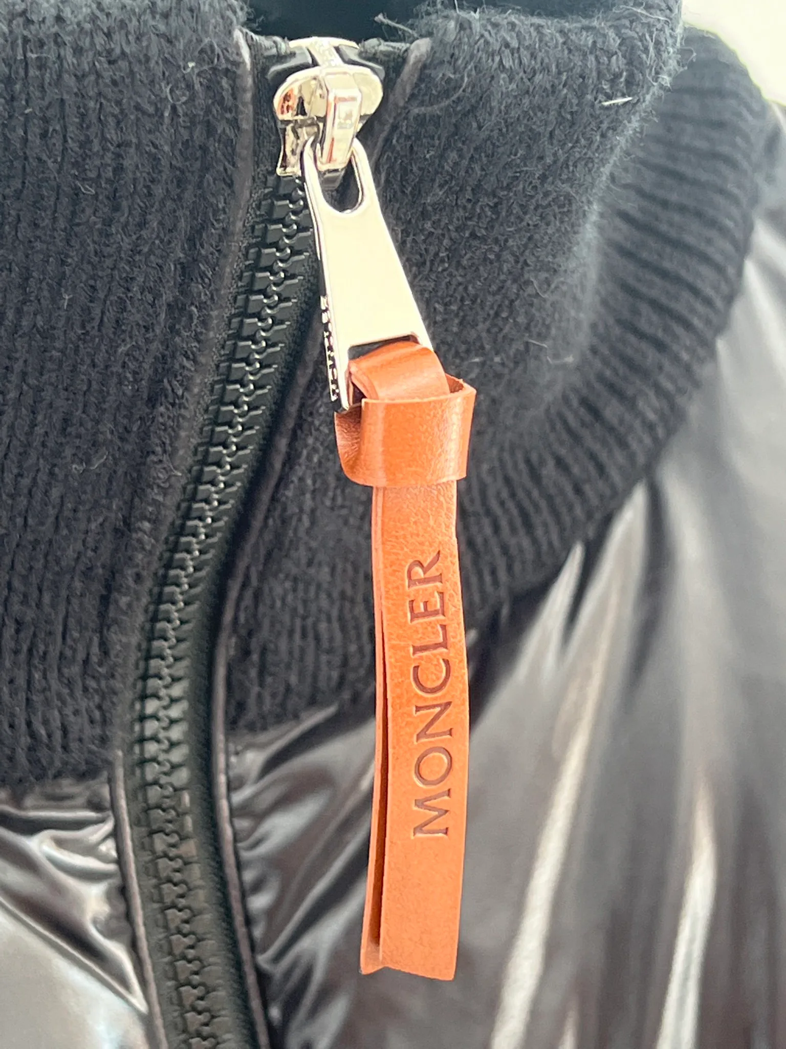 Women's Jackets And Down Jackets MONCLER 18415617