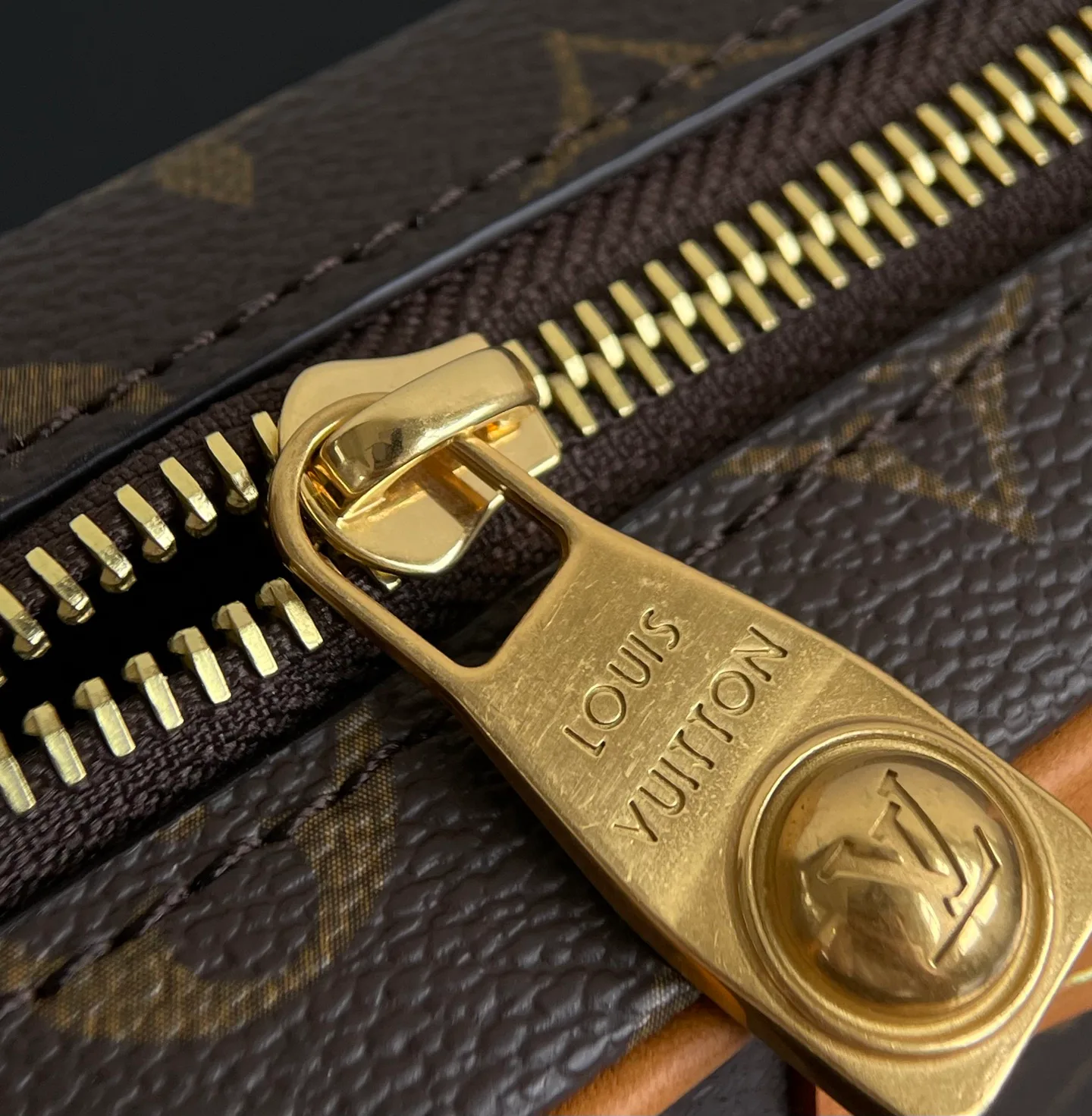 Women's Classic Handbags LOUIS VUITTON 18376393