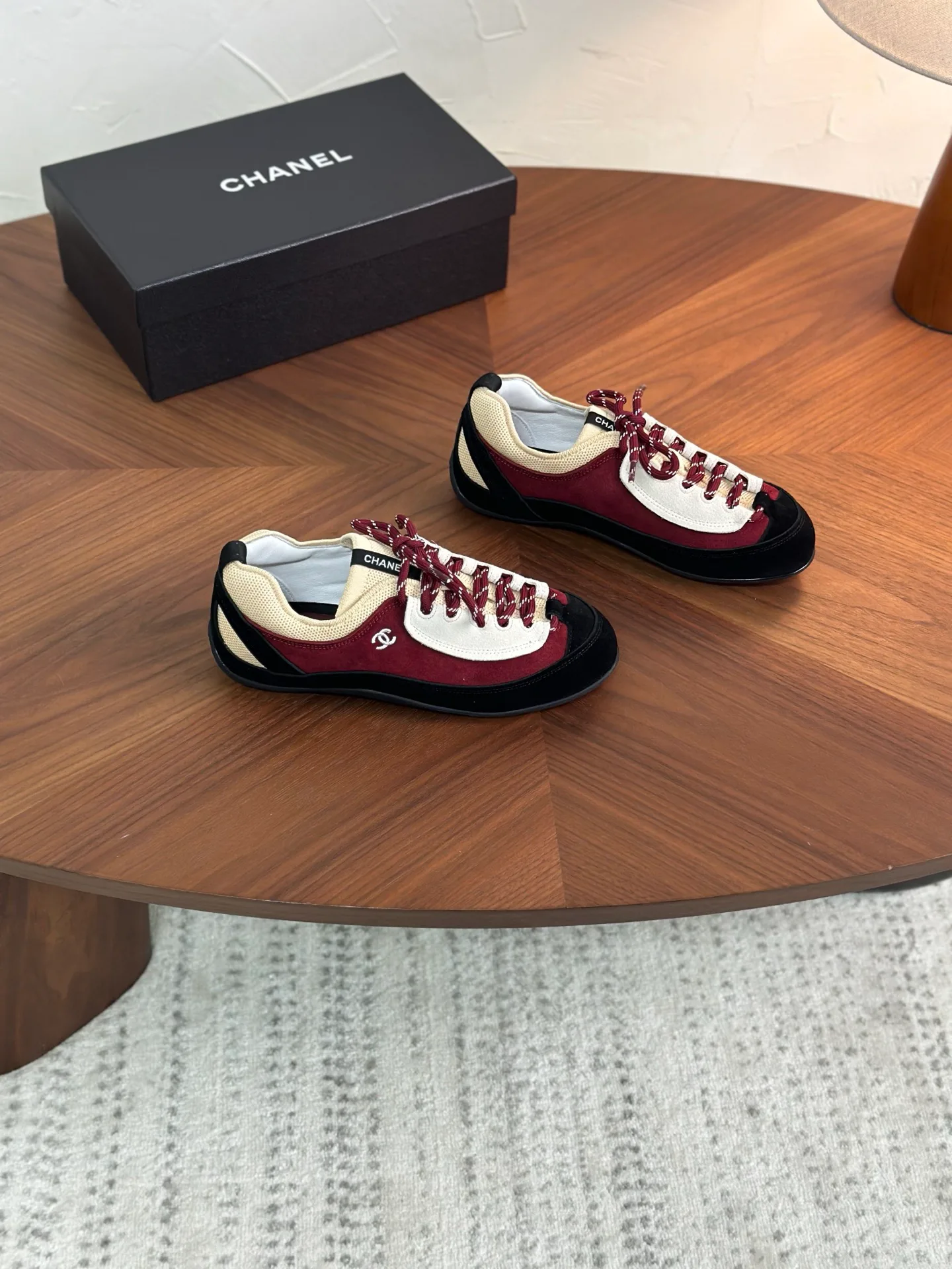 Women's Sneakers CHANEL 18329927