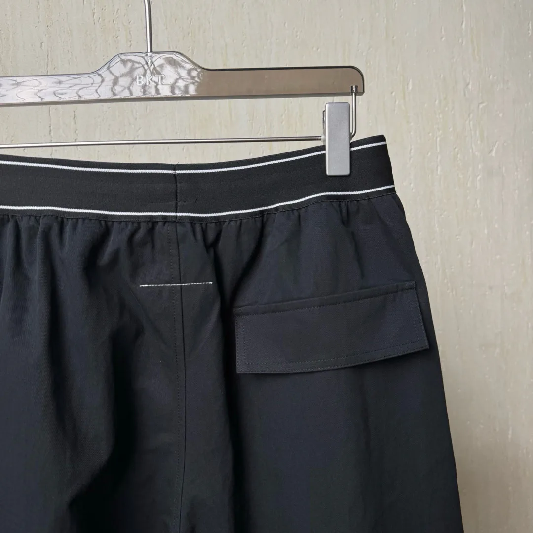 Men's Trousers MAISON MARGIELA 17902464