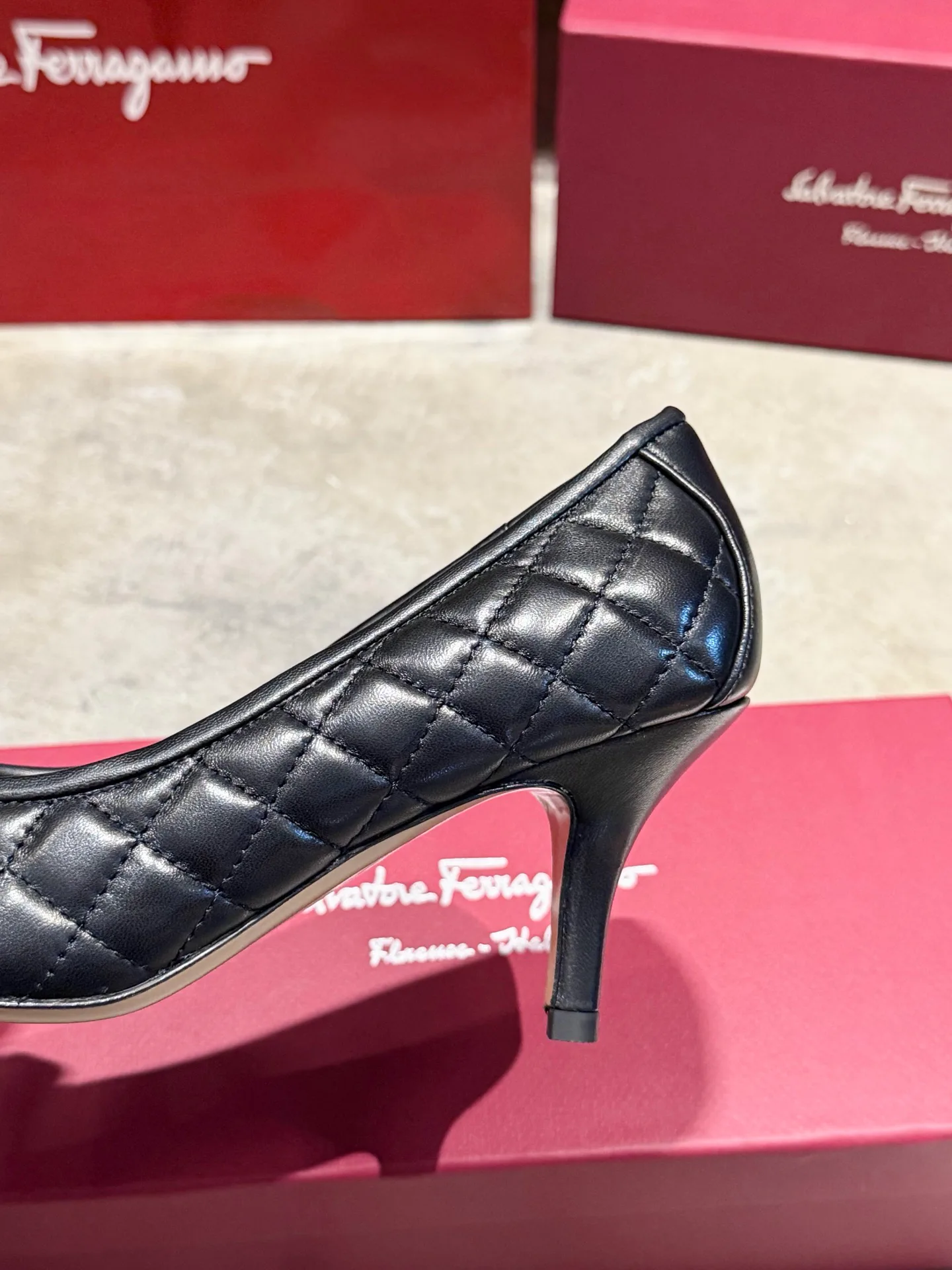 Women's Ballet Flats SALVATORE FERRAGAMO 17642578