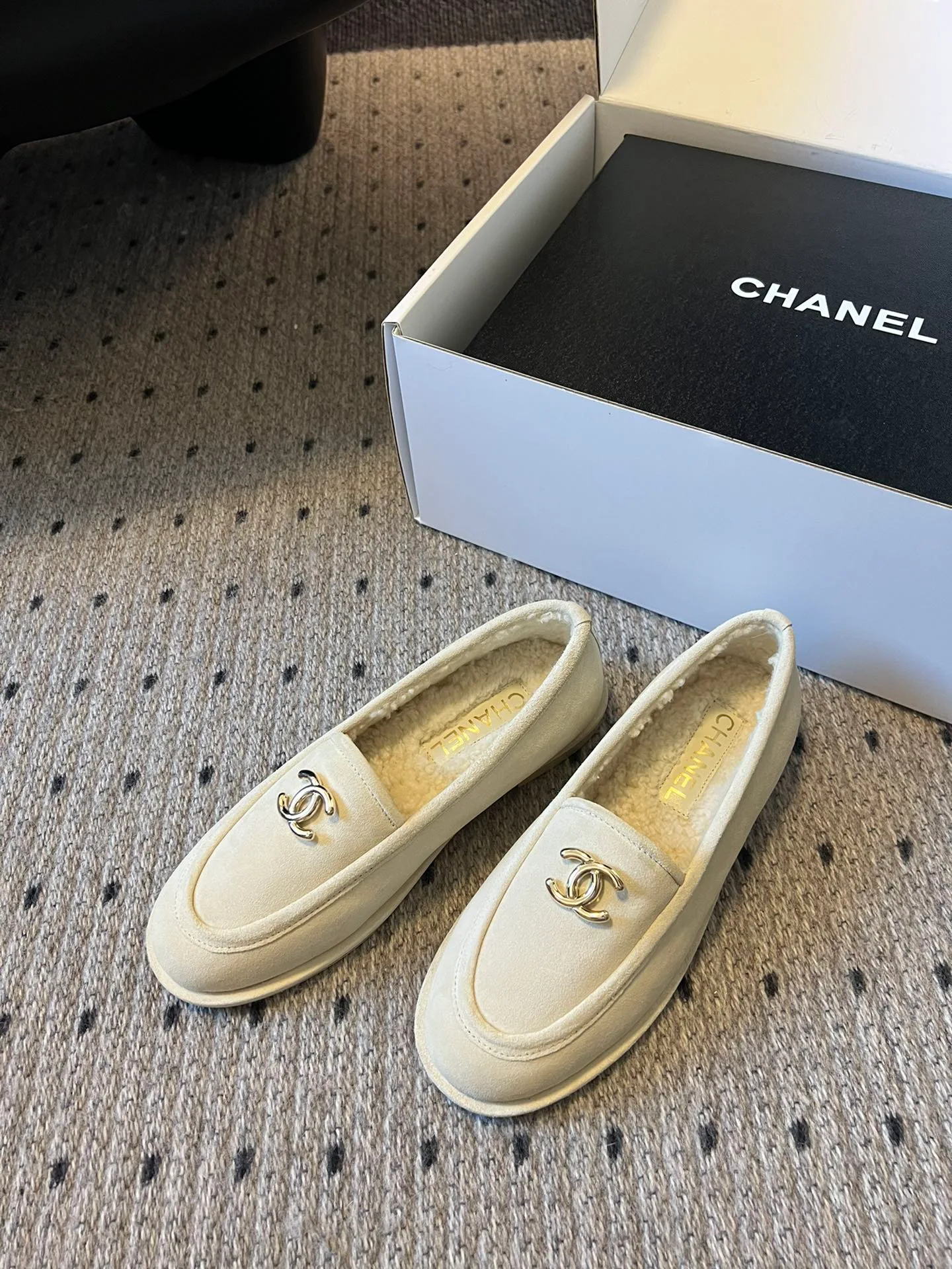 Women's Loafers And Moccasins CHANEL 17822829