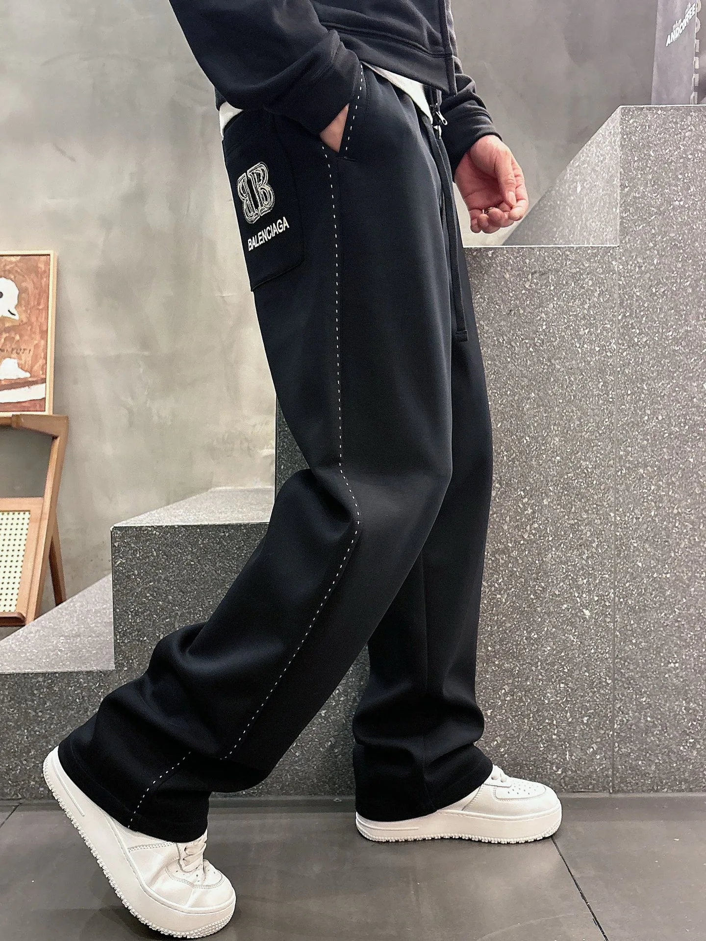 Брюки Мужские Balenciaga 18596835