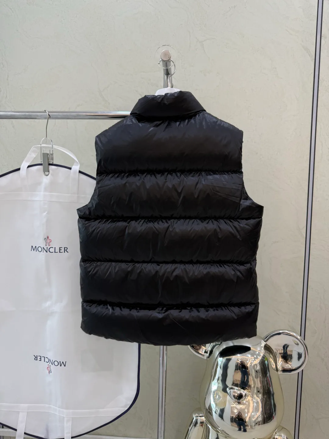 Women's Vests MONCLER 18052717