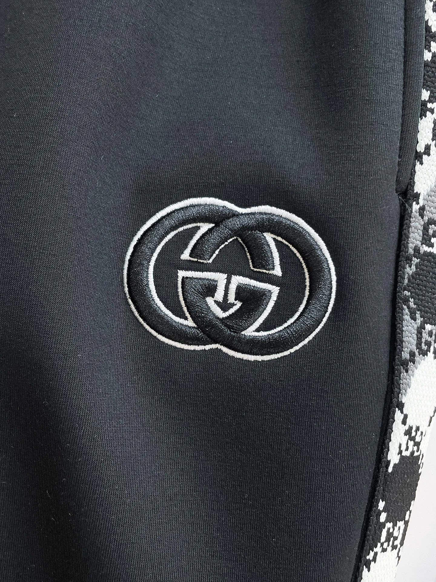 Men's Trousers GUCCI 18499609