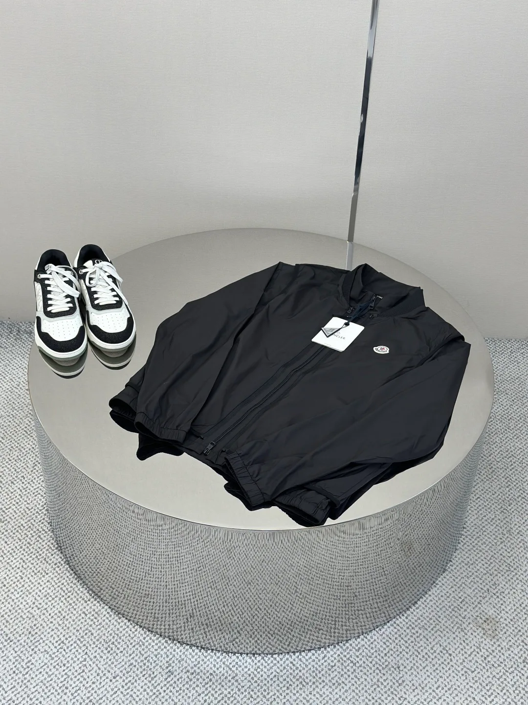 Men's Jackets And Down Jackets MONCLER 17468332