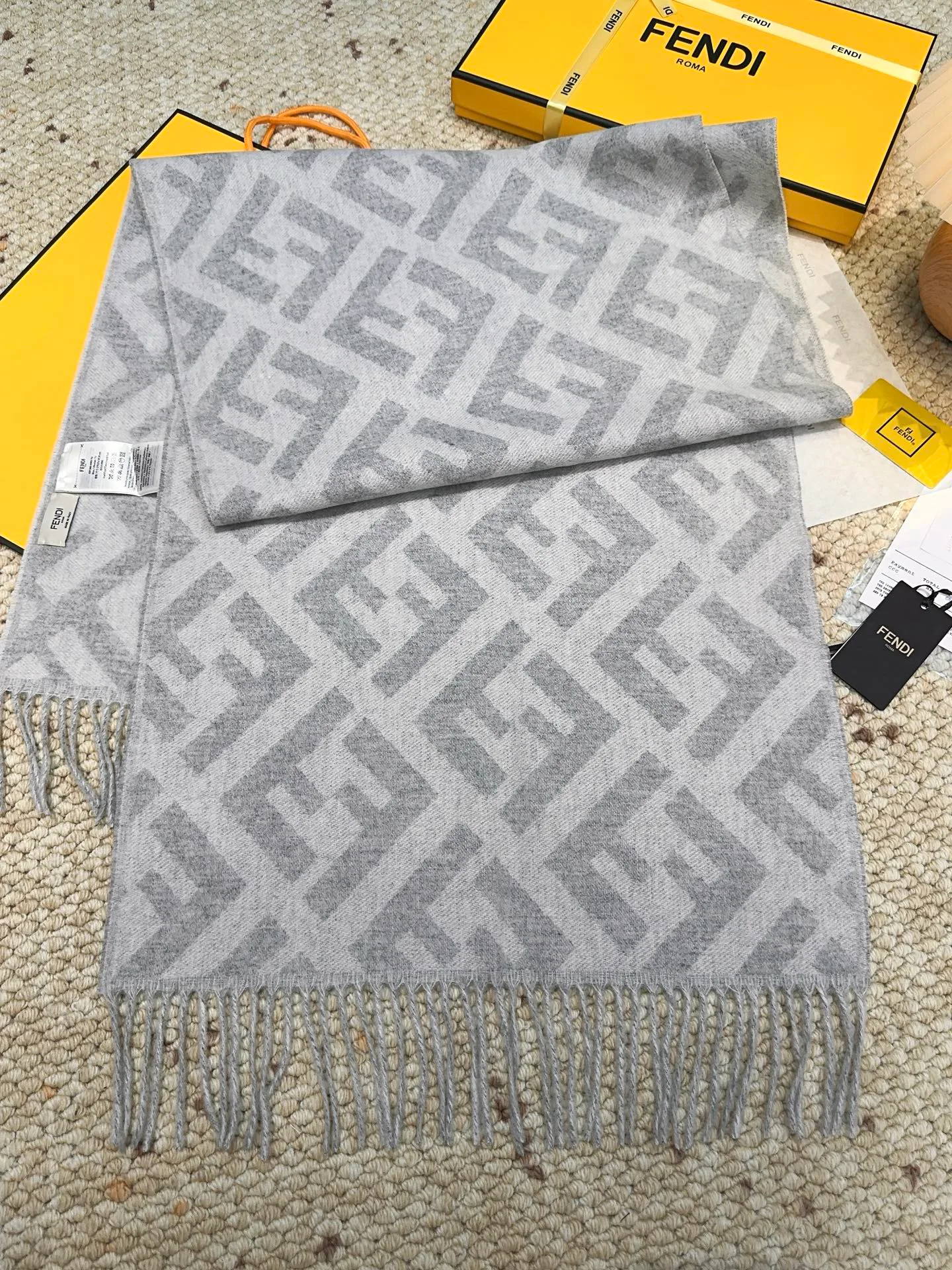 Scarves FENDI 18105457