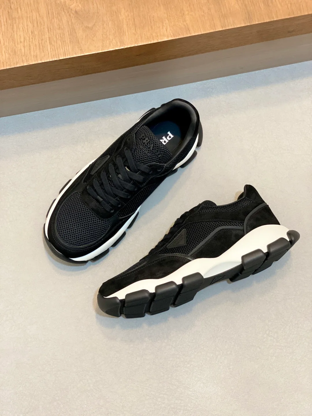 Men's Sneakers PRADA 18274610