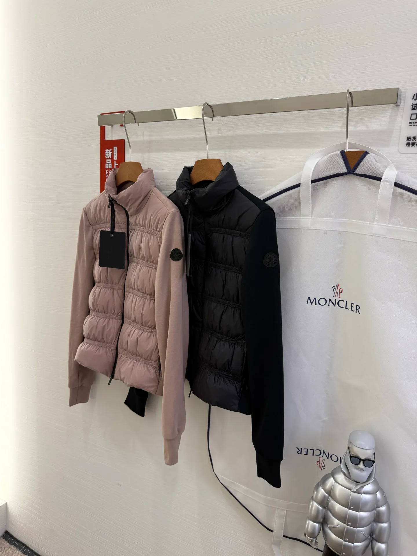 Women's Jackets And Down Jackets MONCLER 17918899