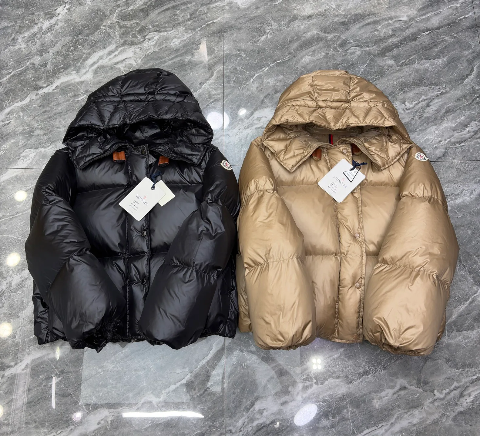 Women's Jackets And Down Jackets MONCLER 17801606