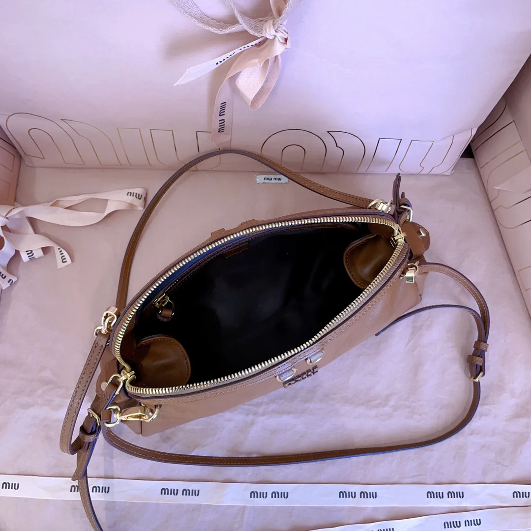 Классические Сумки Женские Miu Miu 18602505