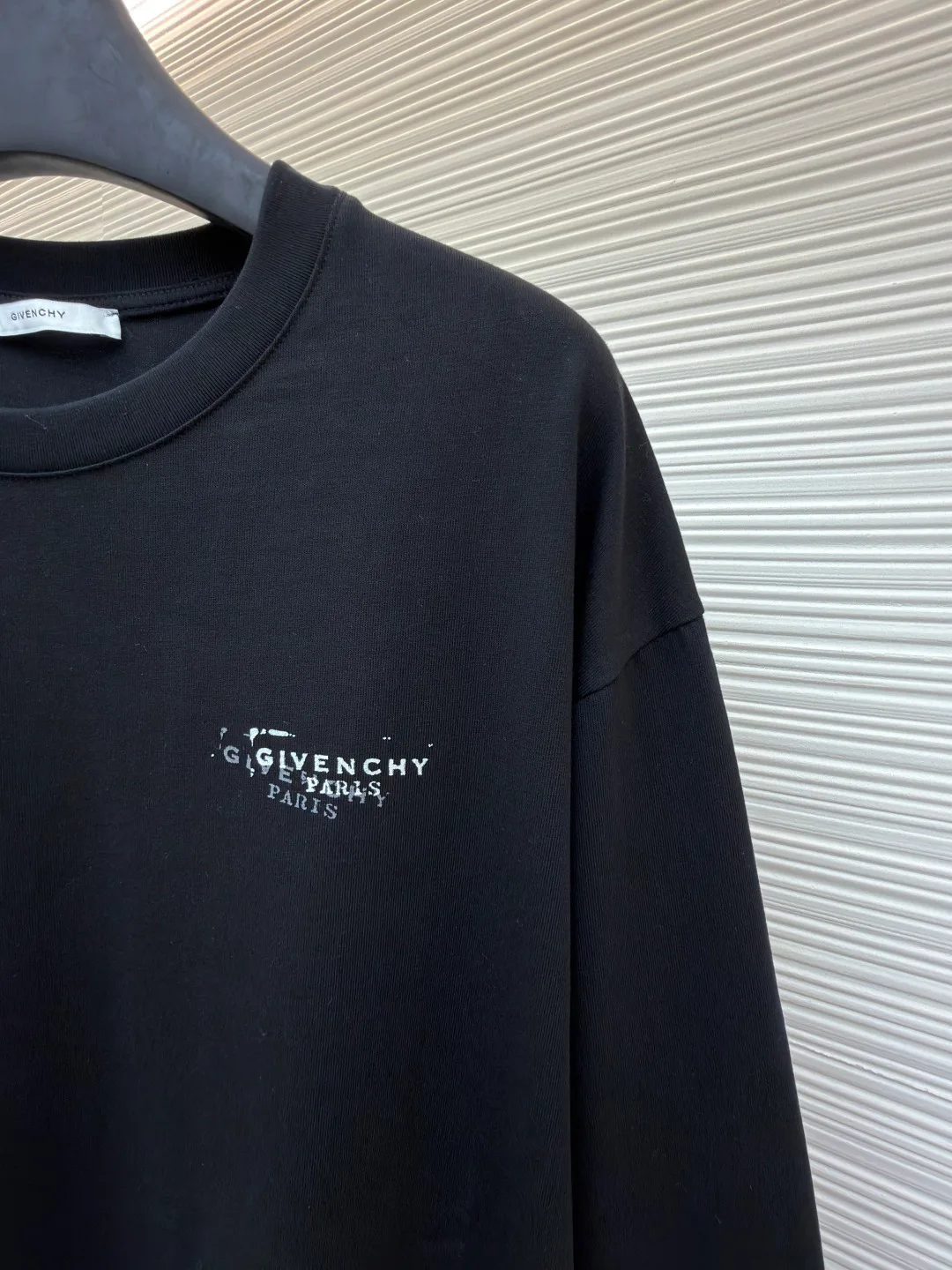 Men's T-Shirts GIVENCHY 17480579