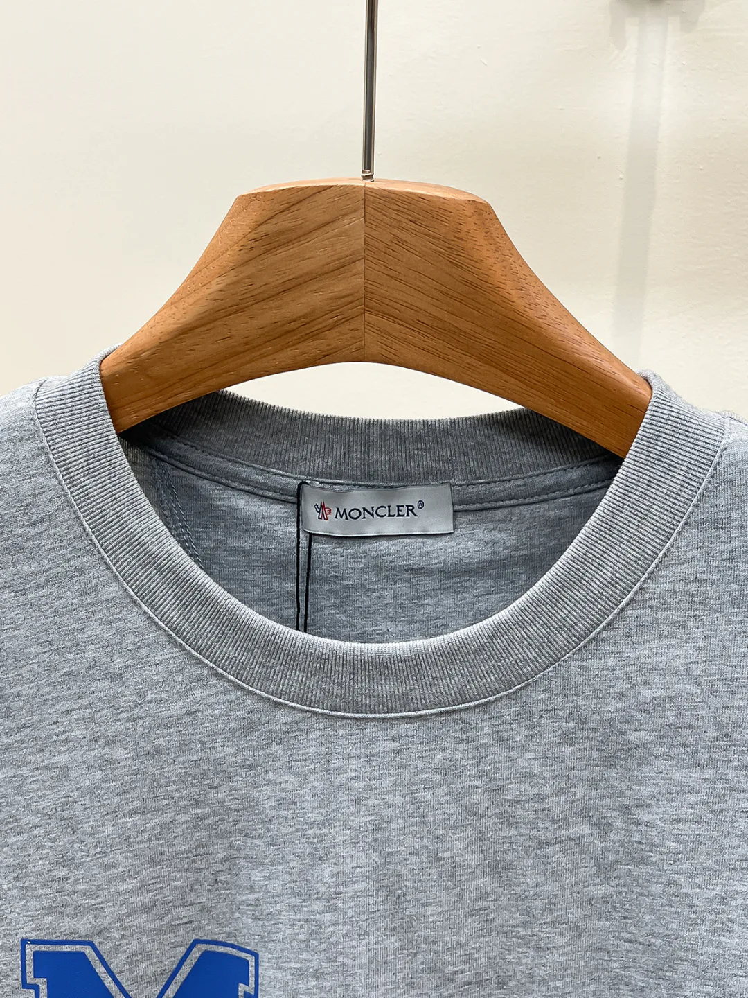 Men's T-Shirts MONCLER 18499471
