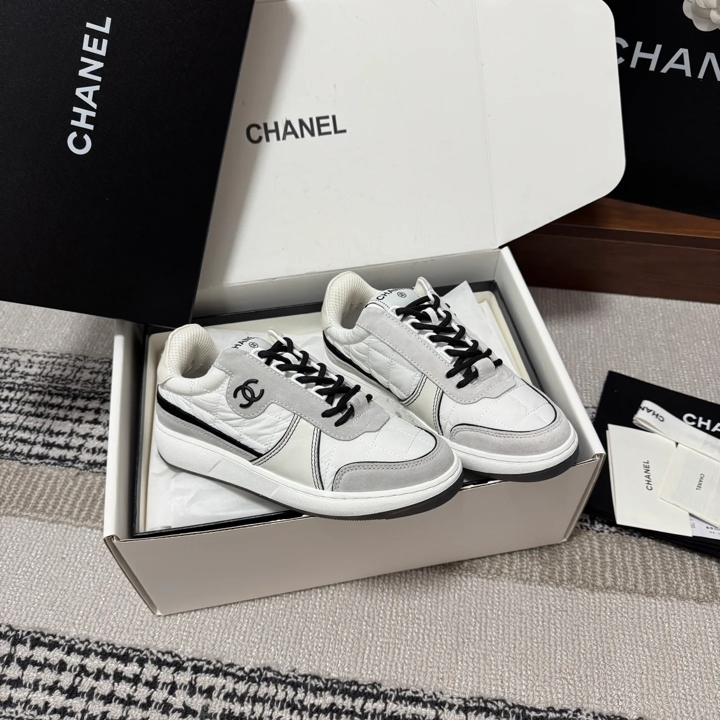 Women's Sneakers CHANEL 18195100