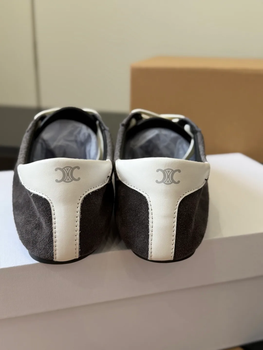 Women's Sneakers CELINE 18224057