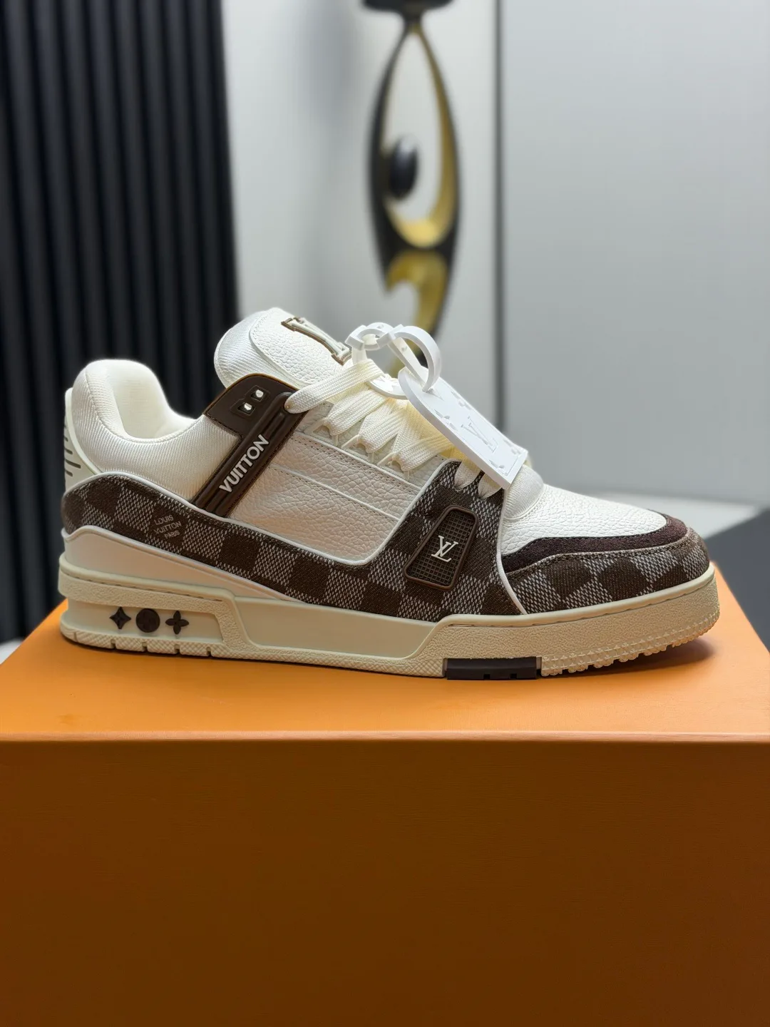 Women's Sneakers LOUIS VUITTON 17865121