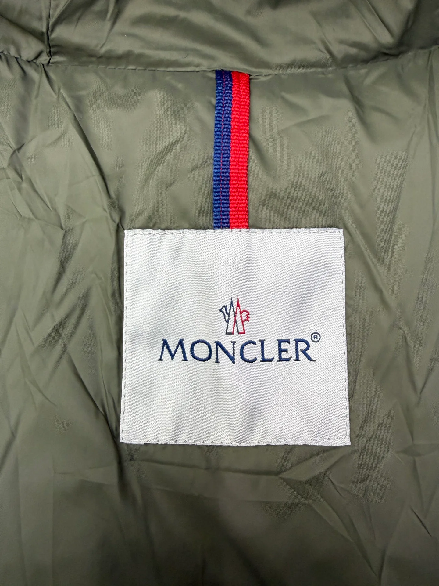 Women's Jackets And Down Jackets MONCLER 17801595