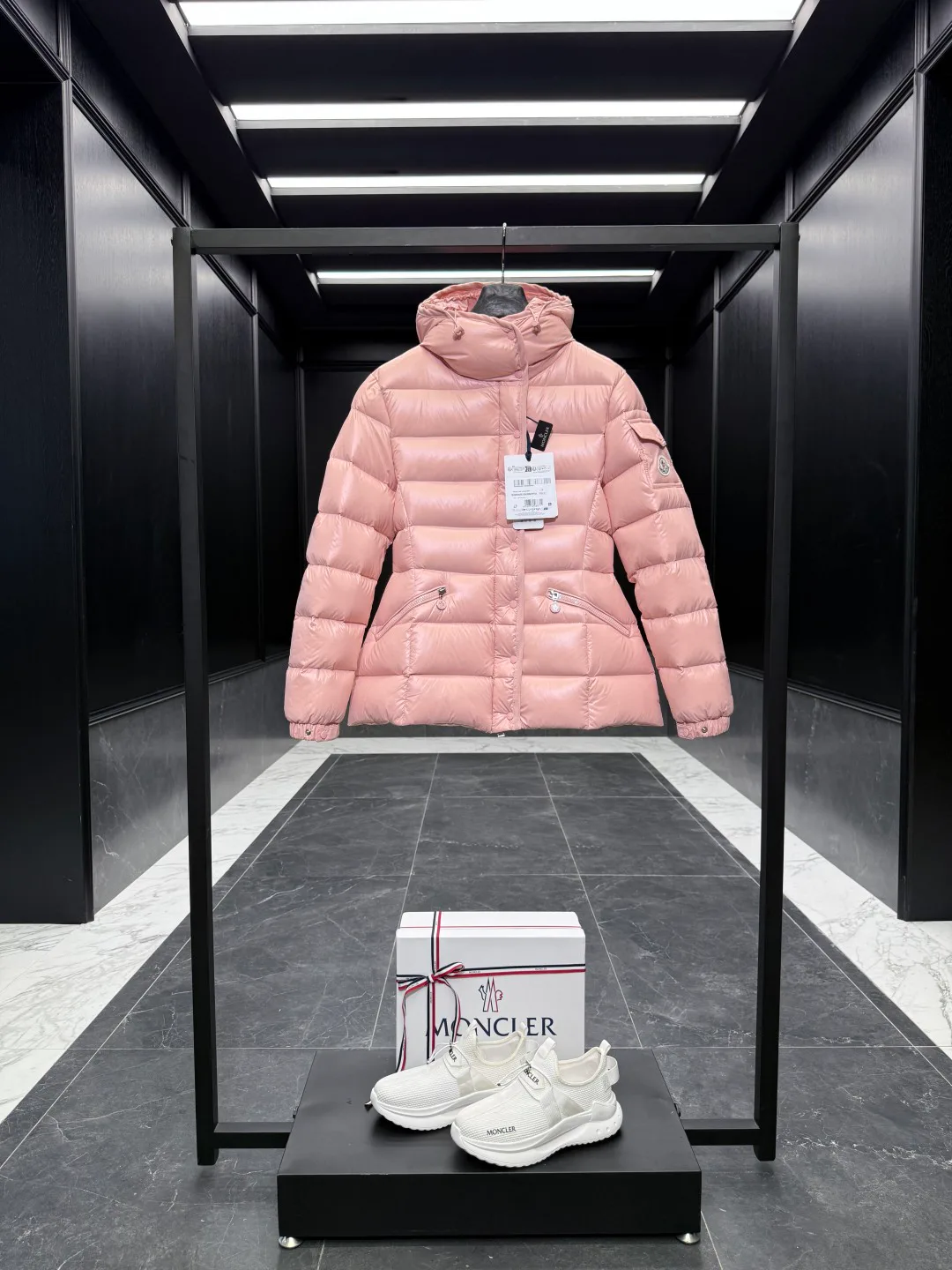 Men's Jackets And Down Jackets MONCLER 18492198