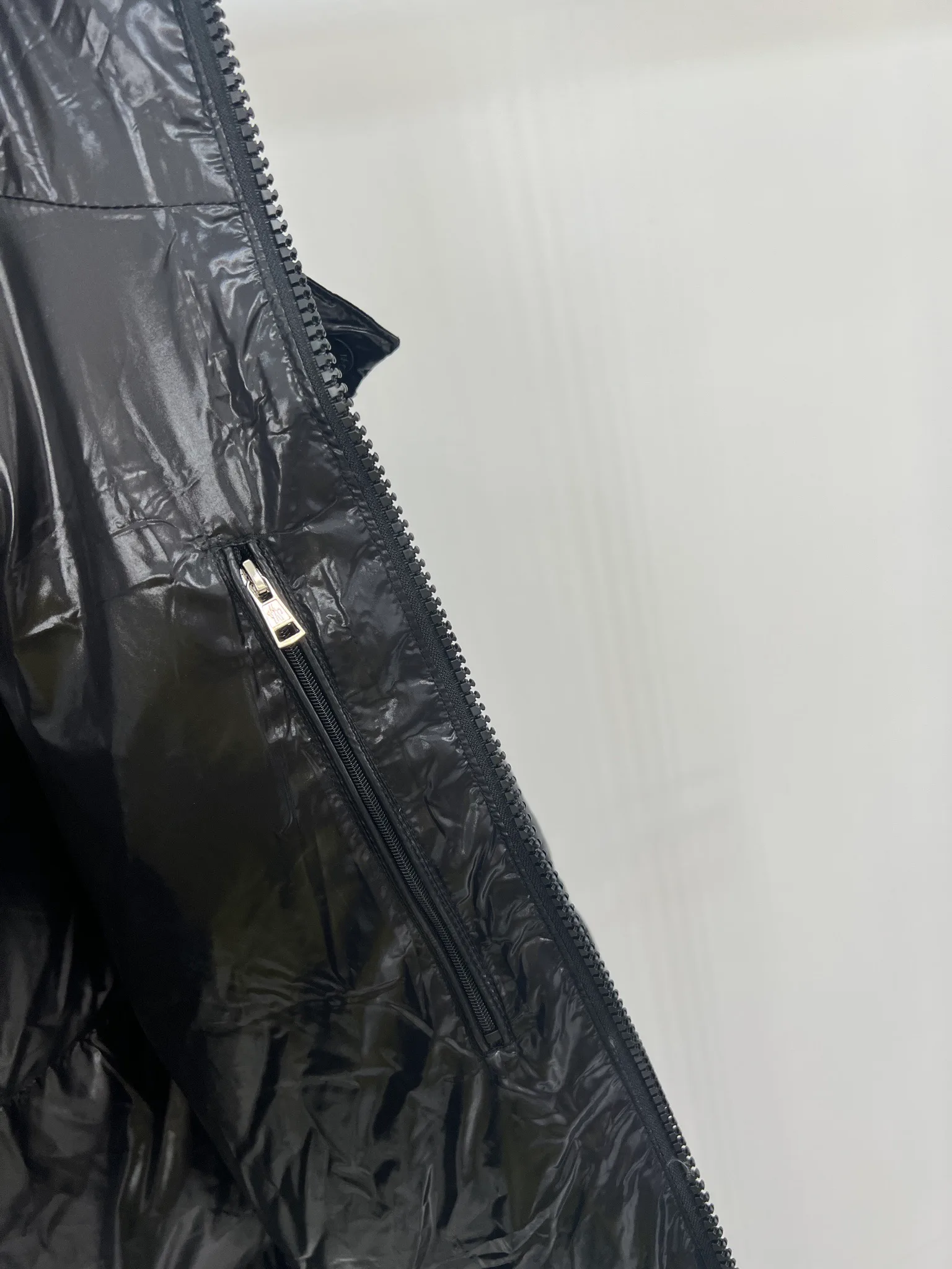 Women's Jackets And Down Jackets MONCLER 18415666