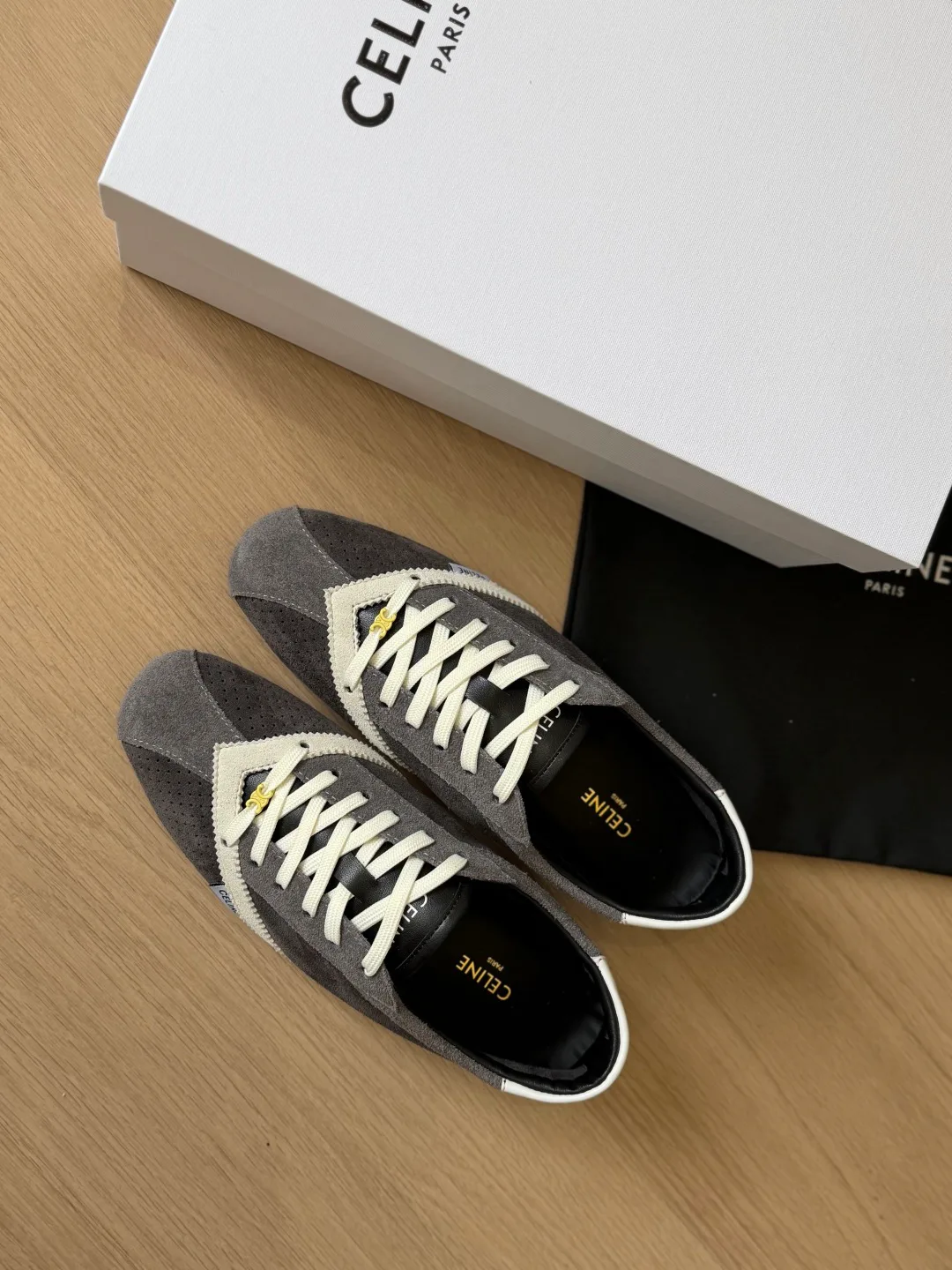 Women's Sneakers CELINE 18224057