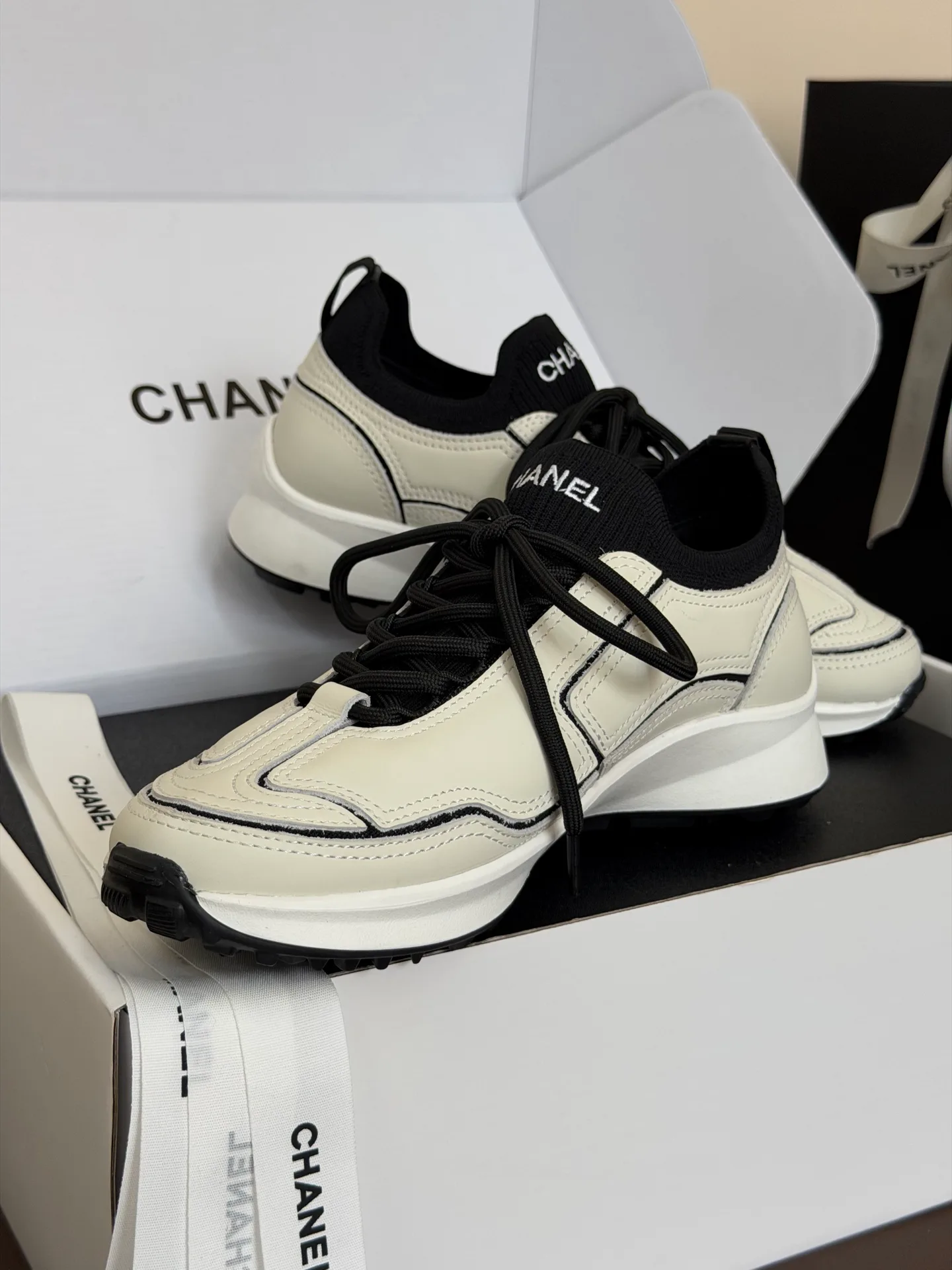 Women's Sneakers CHANEL 18073583