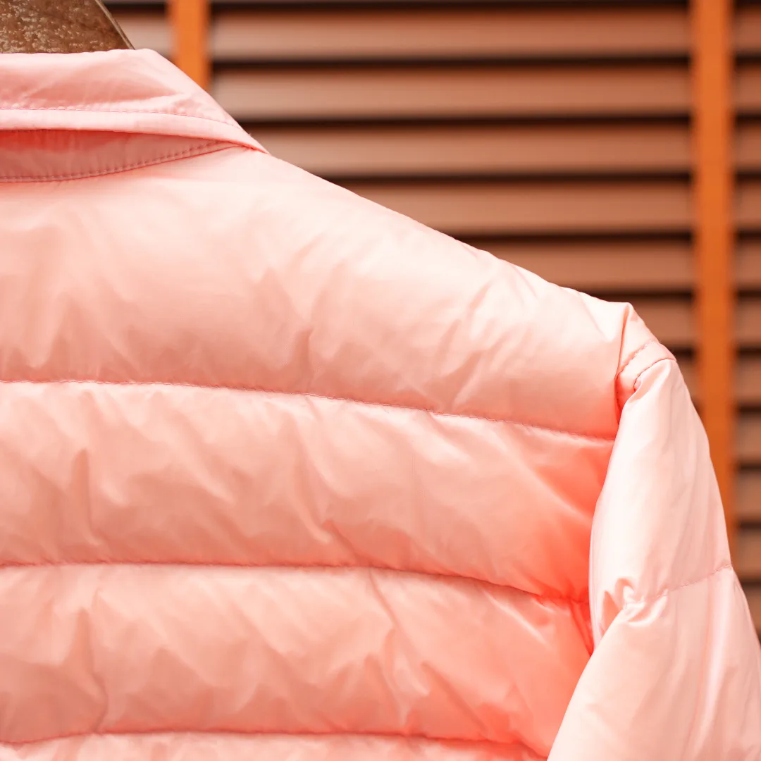 Women's Jackets And Down Jackets MONCLER 18455985