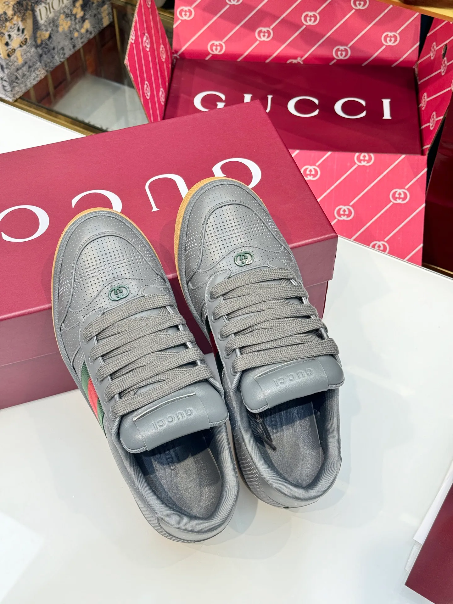 Women's Sneakers GUCCI 17946875