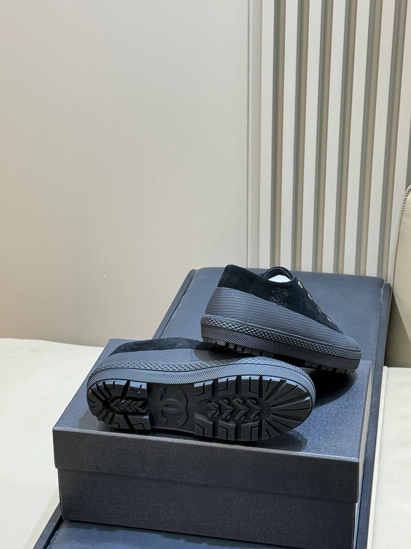 Women's Sneakers CHANEL 18072998