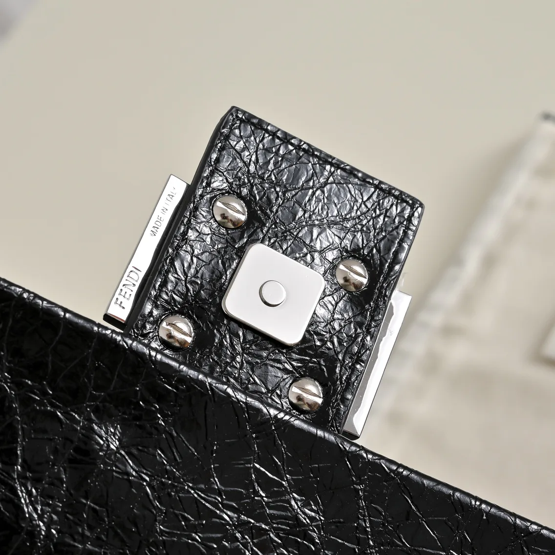 Women's Classic Handbags FENDI 18005125