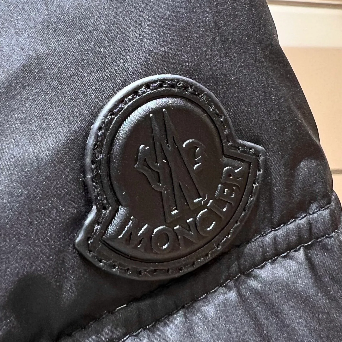 Women's Jackets And Down Jackets MONCLER 18036513