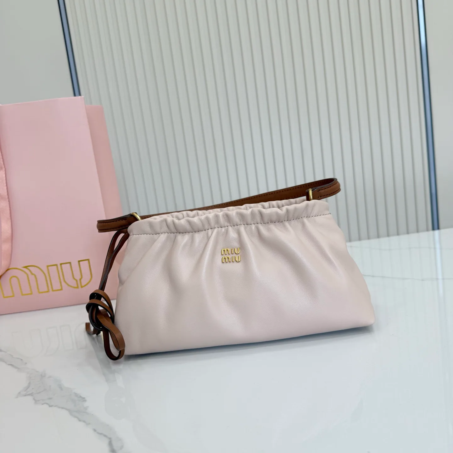 Women's Classic Handbags MIU MIU 17948242