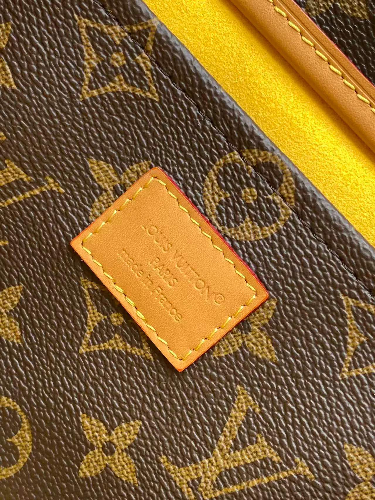 Women's Classic Handbags LOUIS VUITTON 17948739