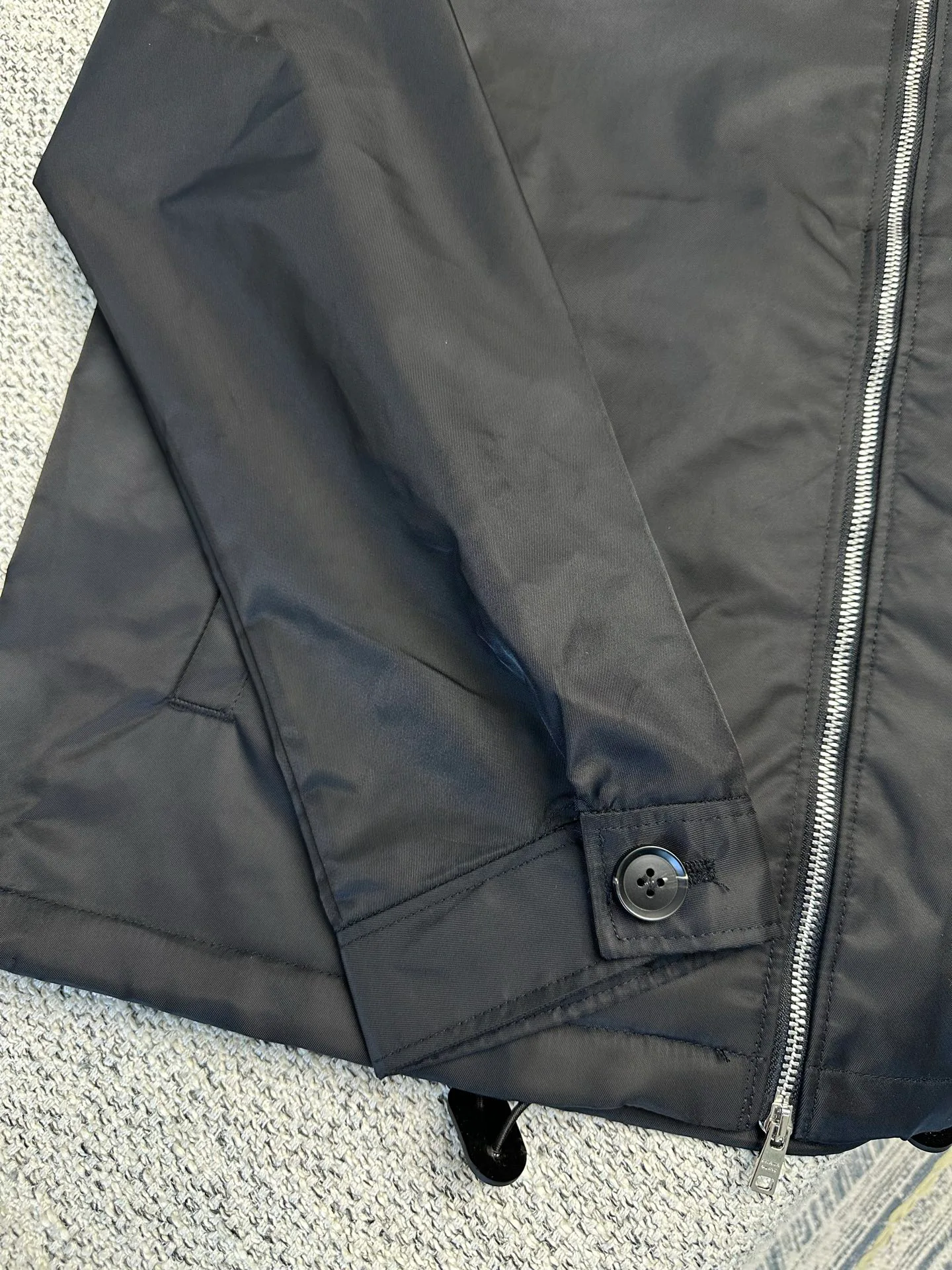 Men's Jackets And Down Jackets PRADA 18073951