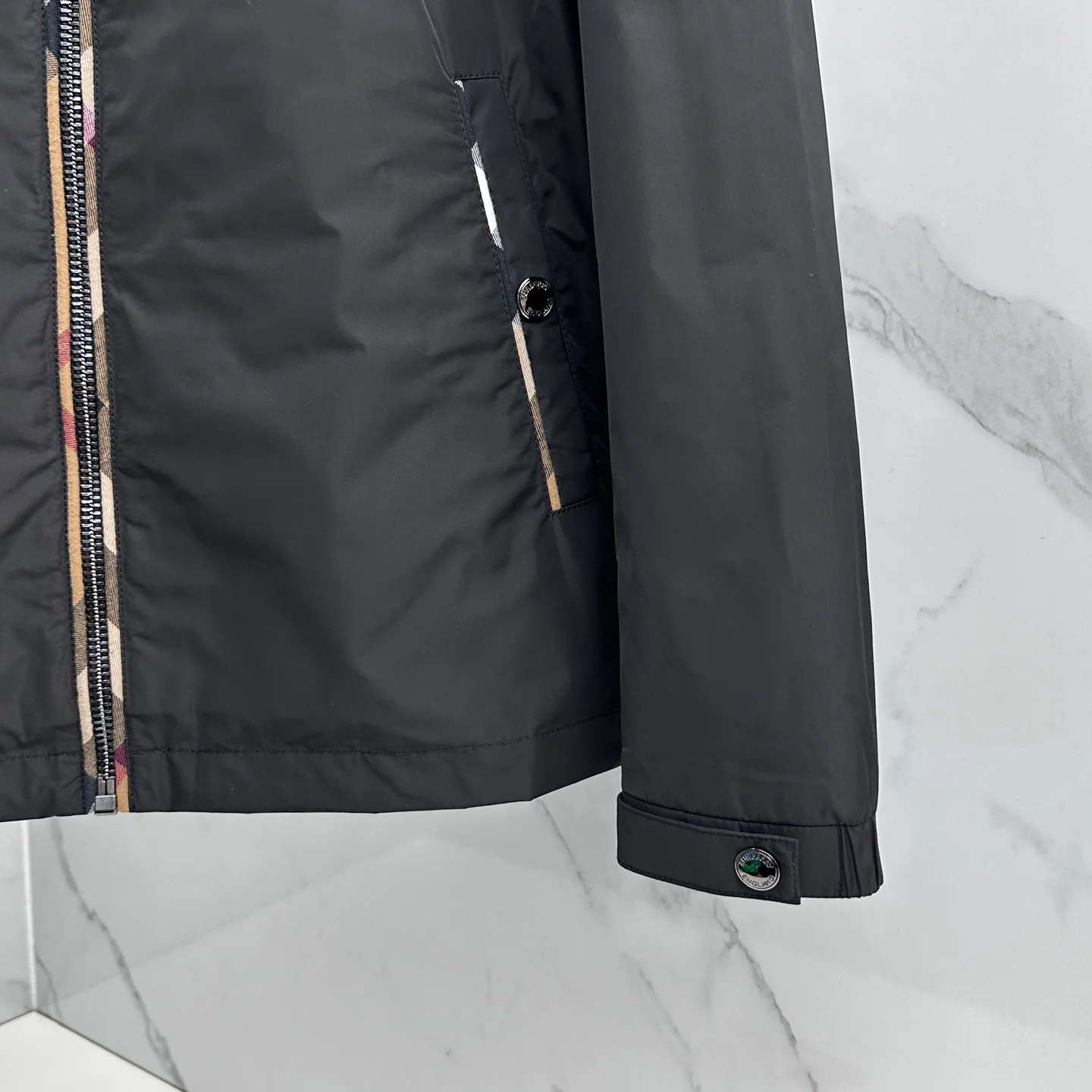 Men's Jackets And Down Jackets BURBERRY 18246770