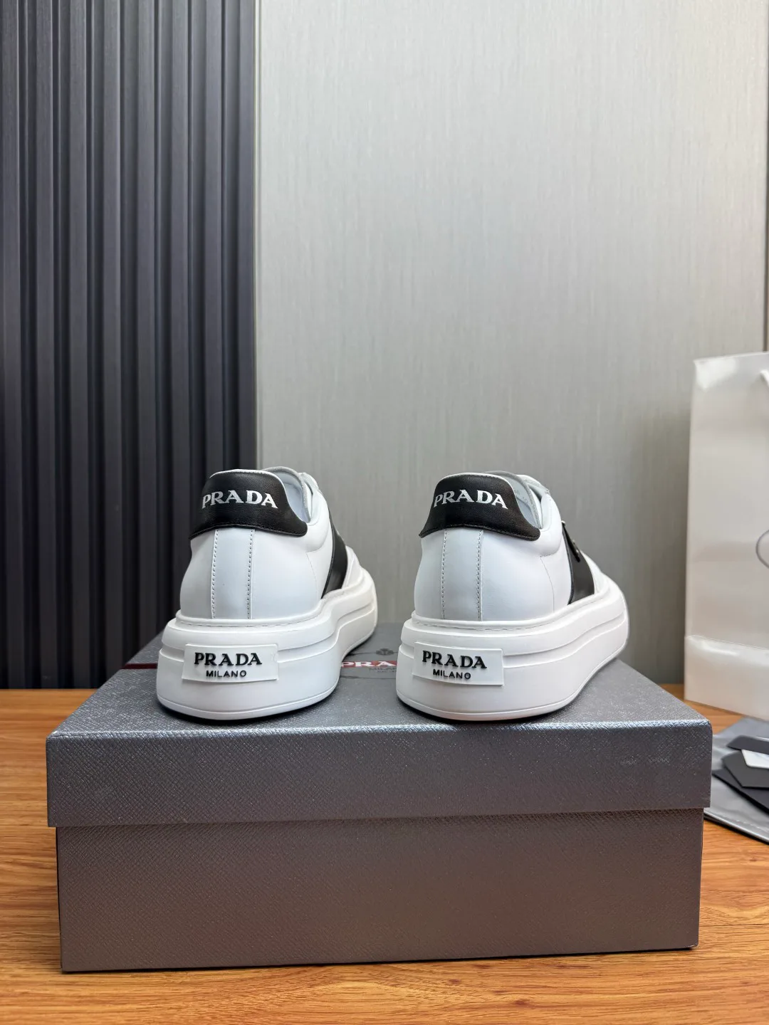 Men's Sneakers PRADA 17890558