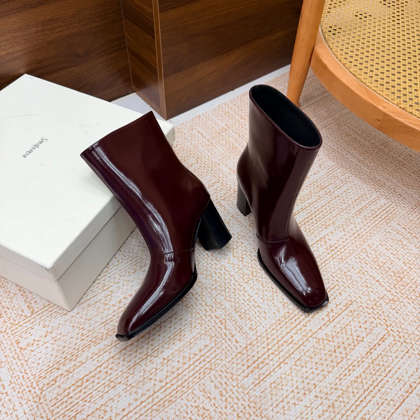 Women's Booties SAINT LAURENT 18104626