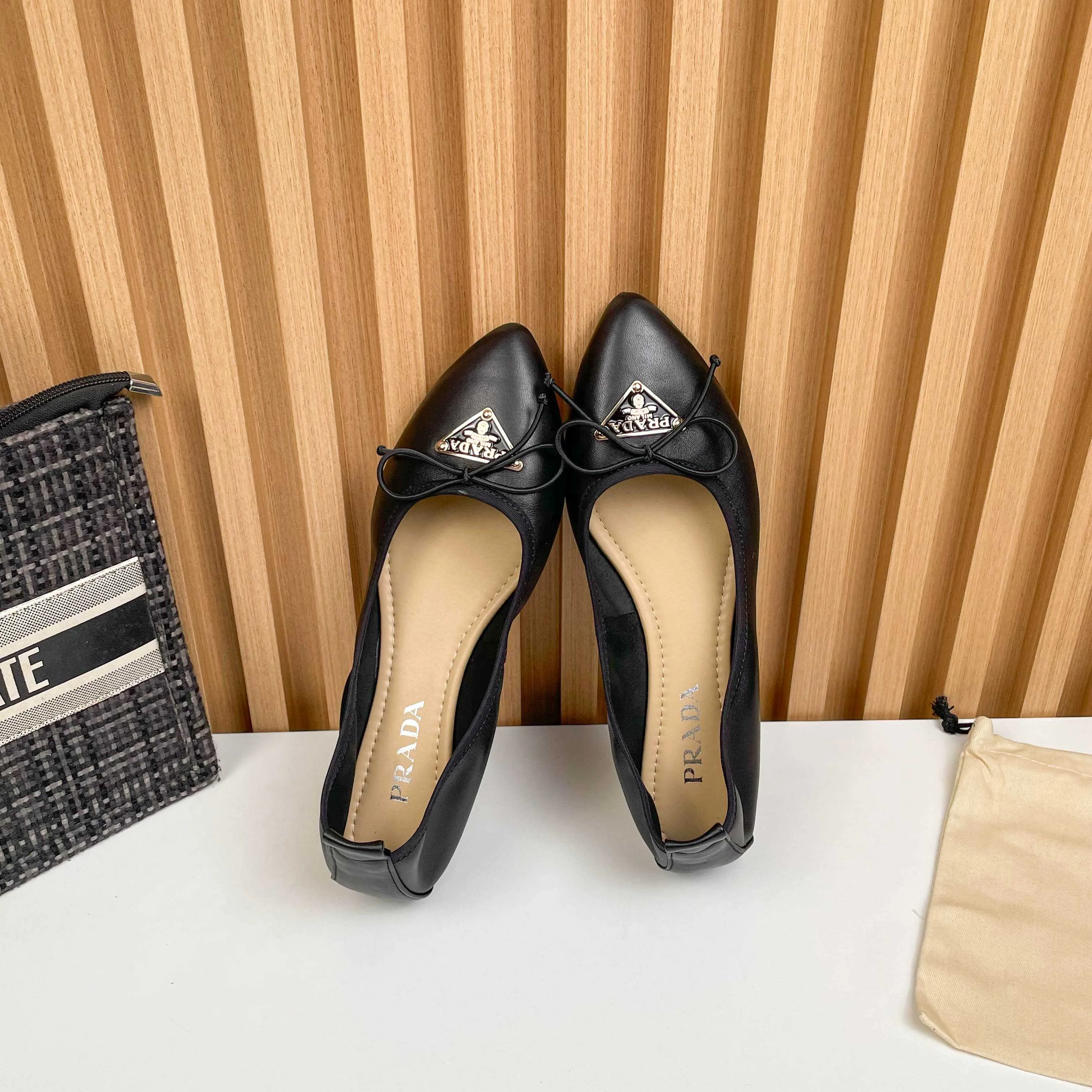 Women's Ballet Flats PRADA 17038116