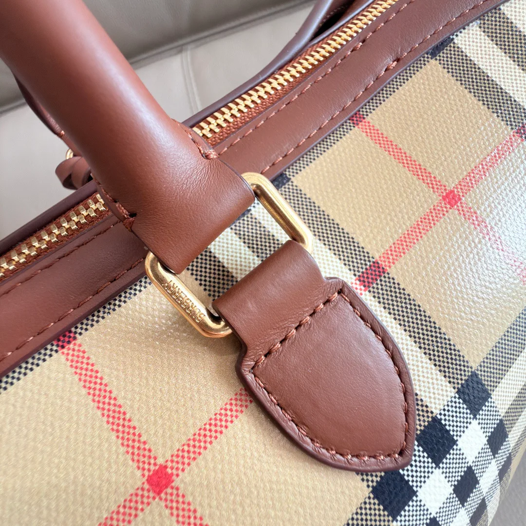 Women's Classic Handbags BURBERRY 17948673