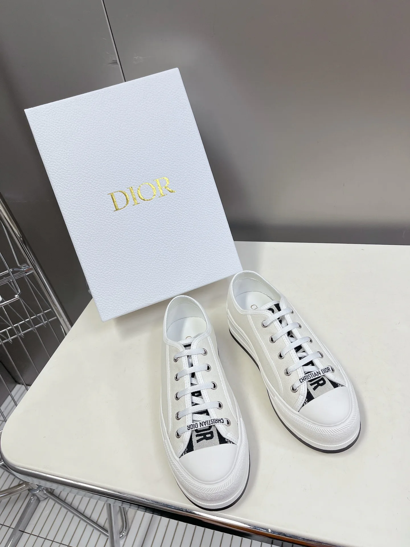 Women's Sneakers CHRISTIAN DIOR 18006131