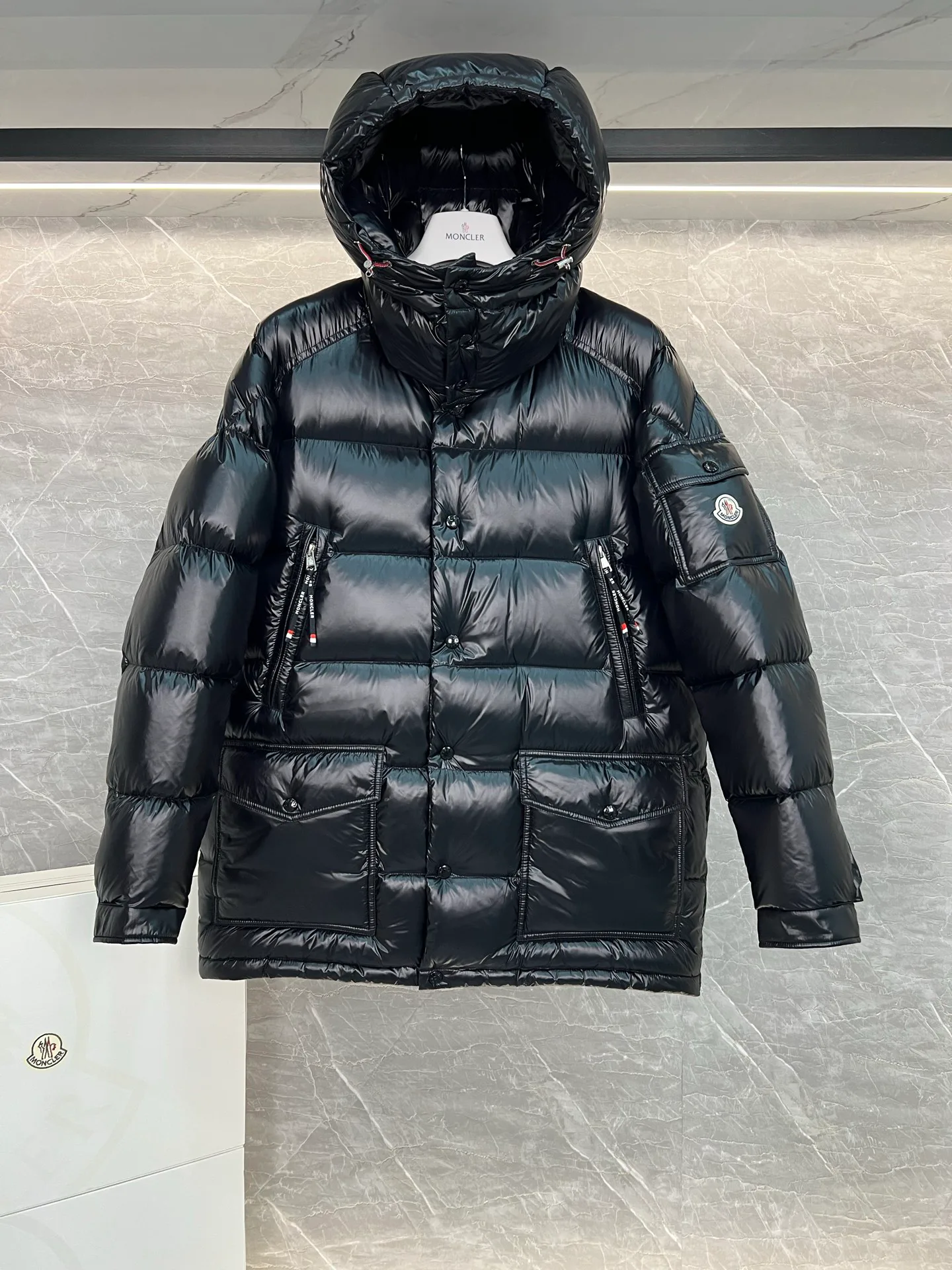 Куртки И Пуховики Женские Moncler 18599886
