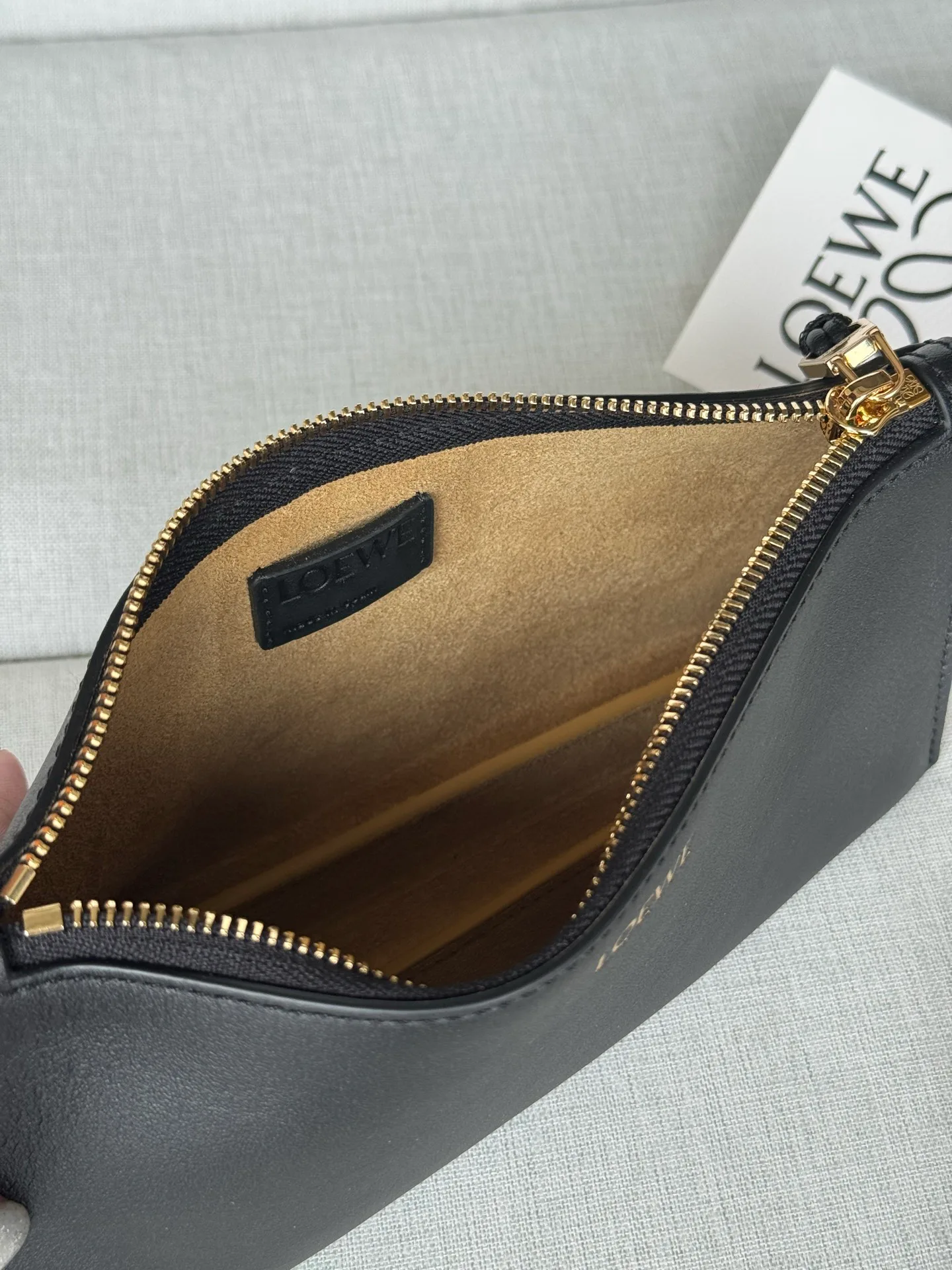 Women's Classic Handbags LOEWE 17551014
