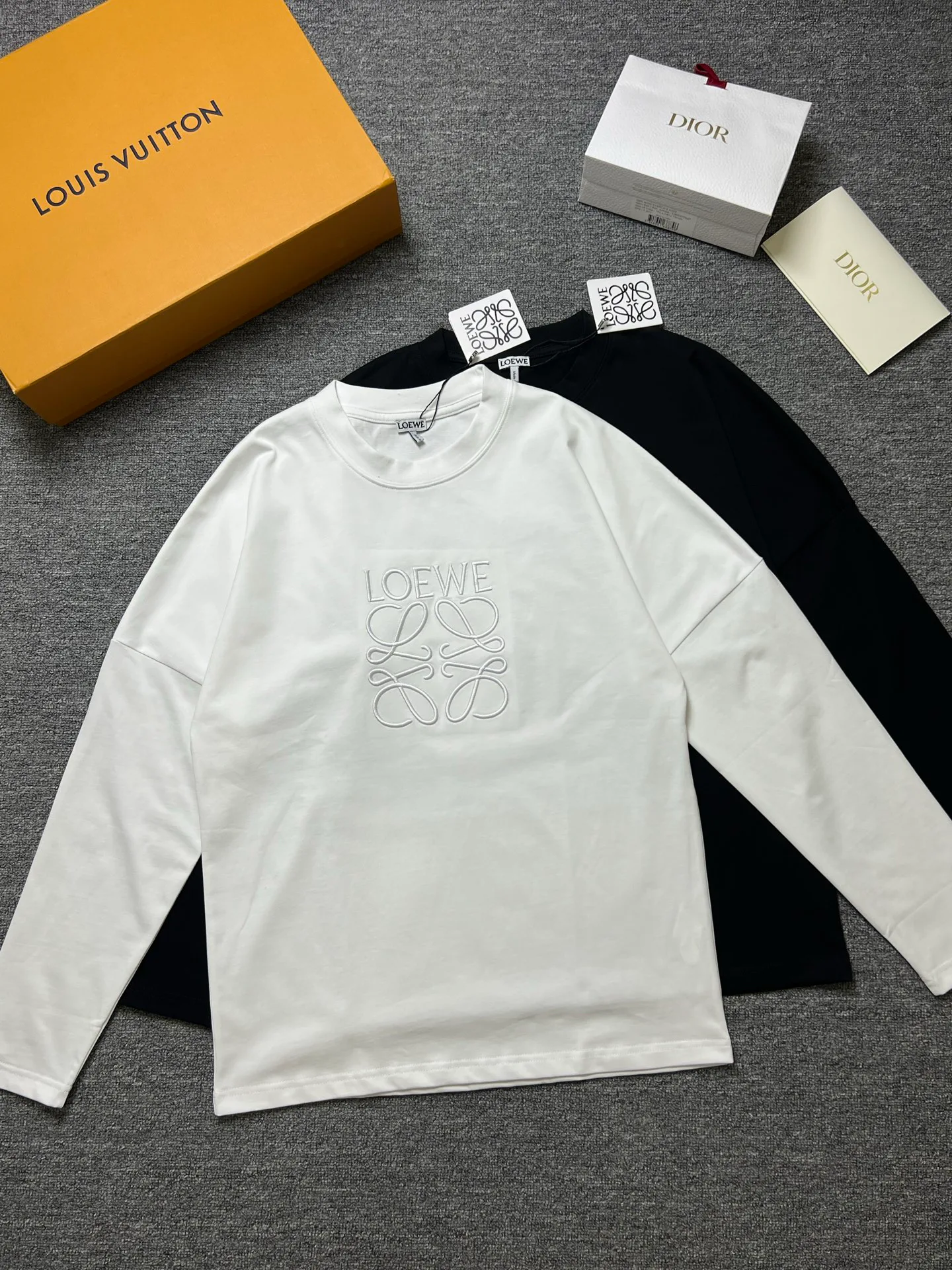 Women's T-Shirts LOEWE 18182463