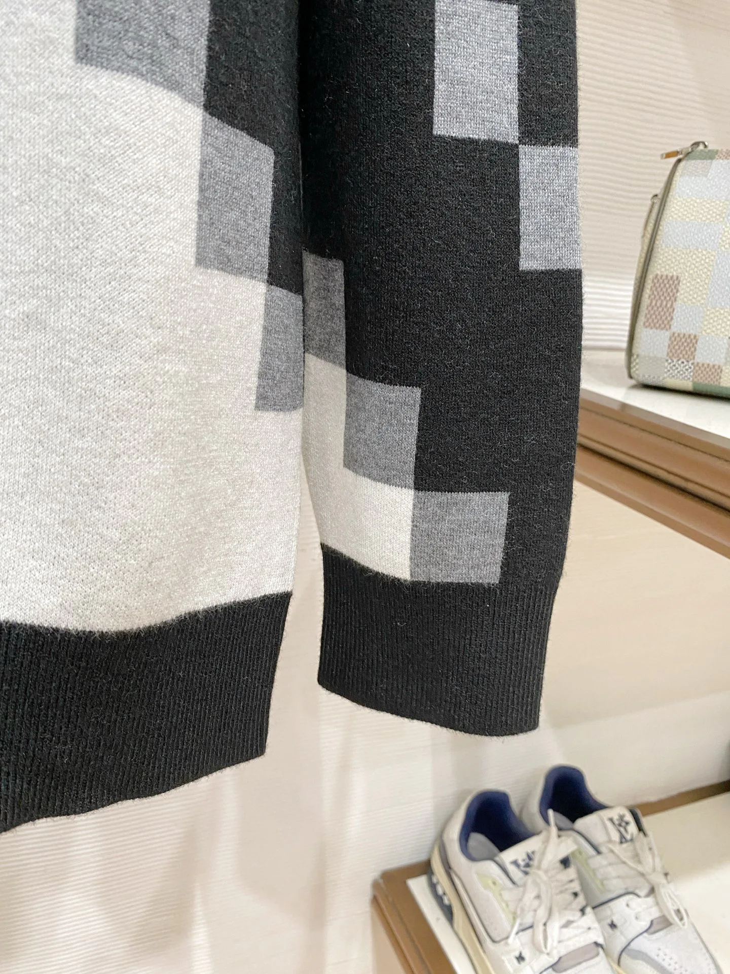 Men's Jumpers And Sweaters LOUIS VUITTON 18374685