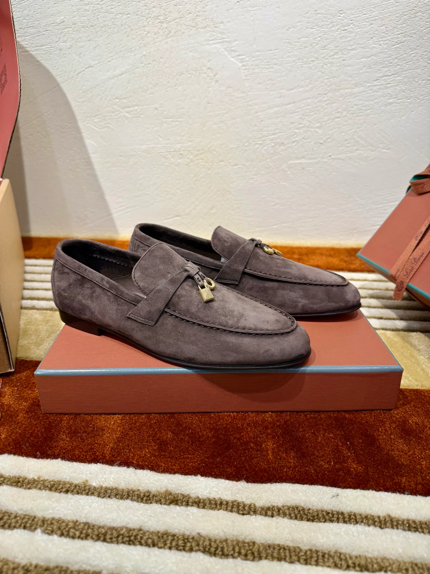 Women's Loafers And Moccasins LORO PIANA 18143200