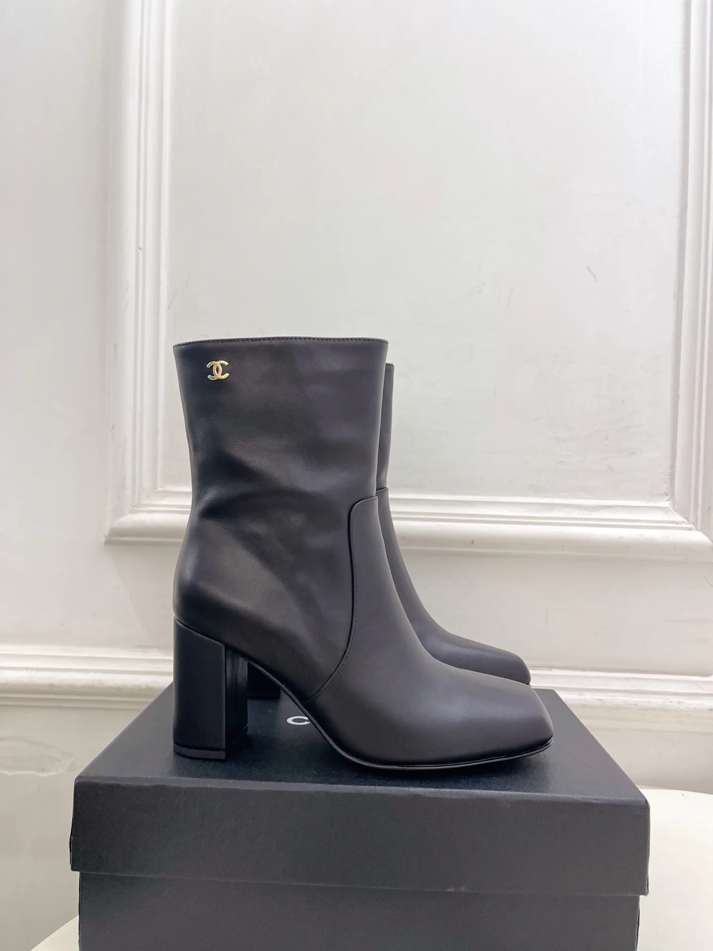 Women's Booties CHANEL 18143159
