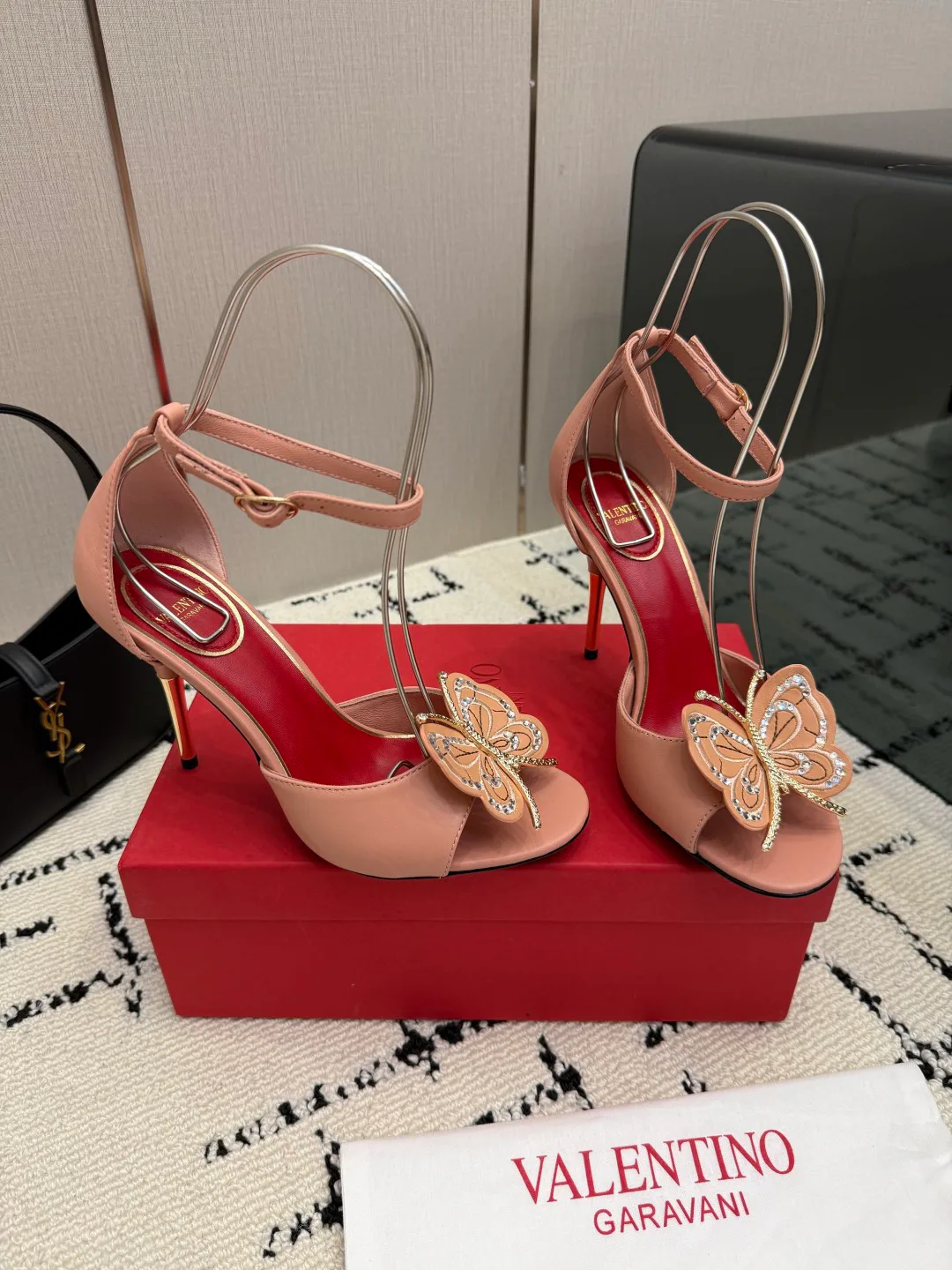 Women's Open-Toe Sandals VALENTINO 18049036