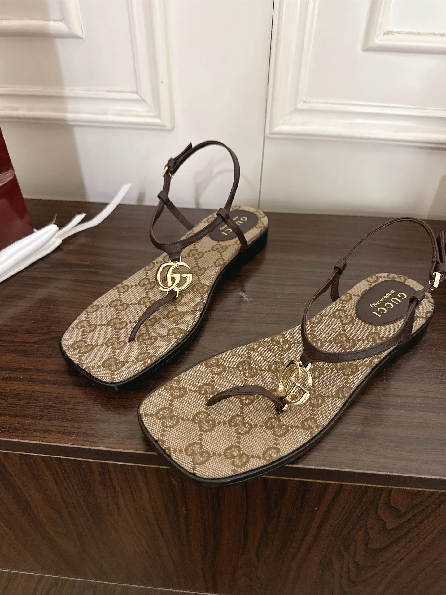 Women's Open-Toe Sandals GUCCI 18143126