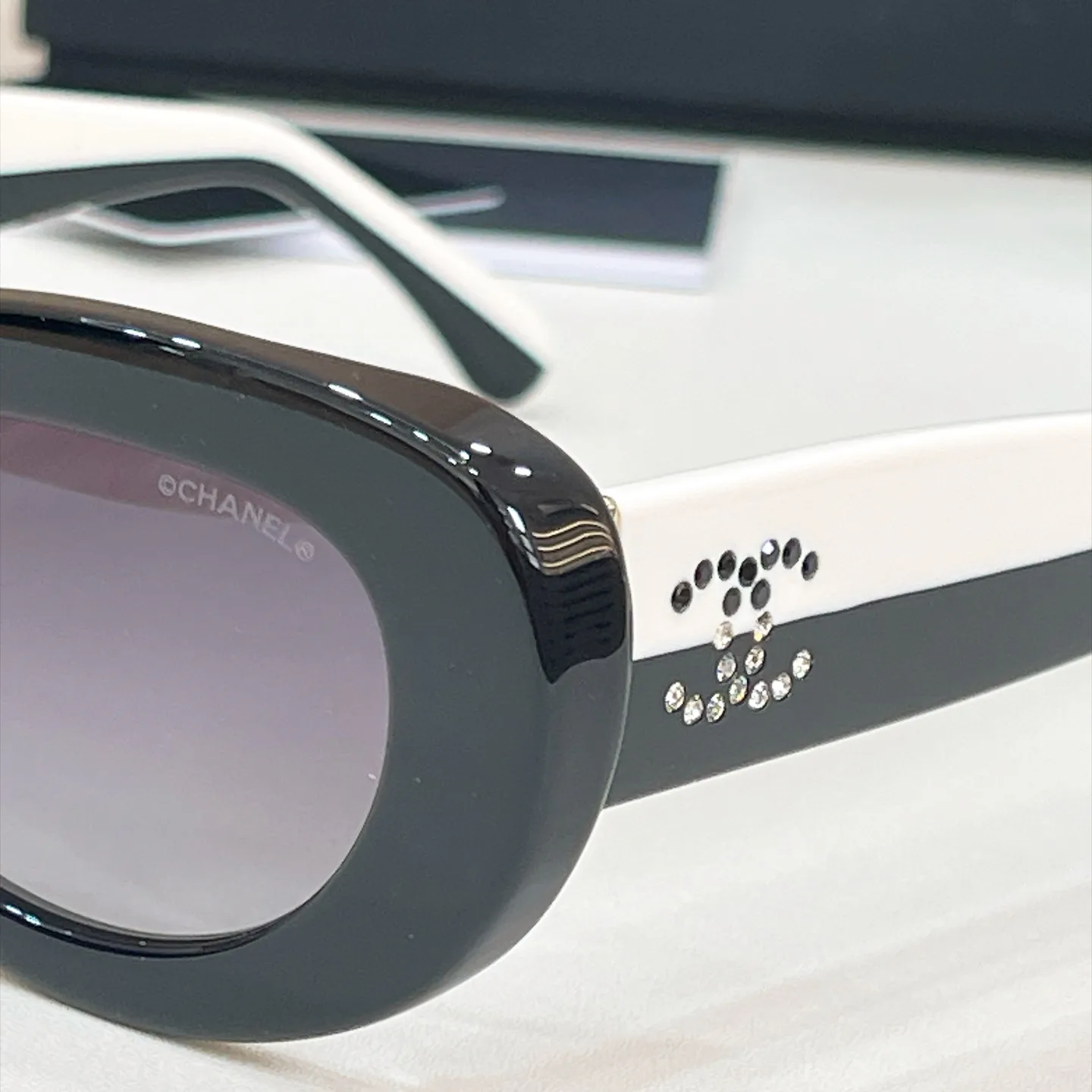 Glasses CHANEL 17992557