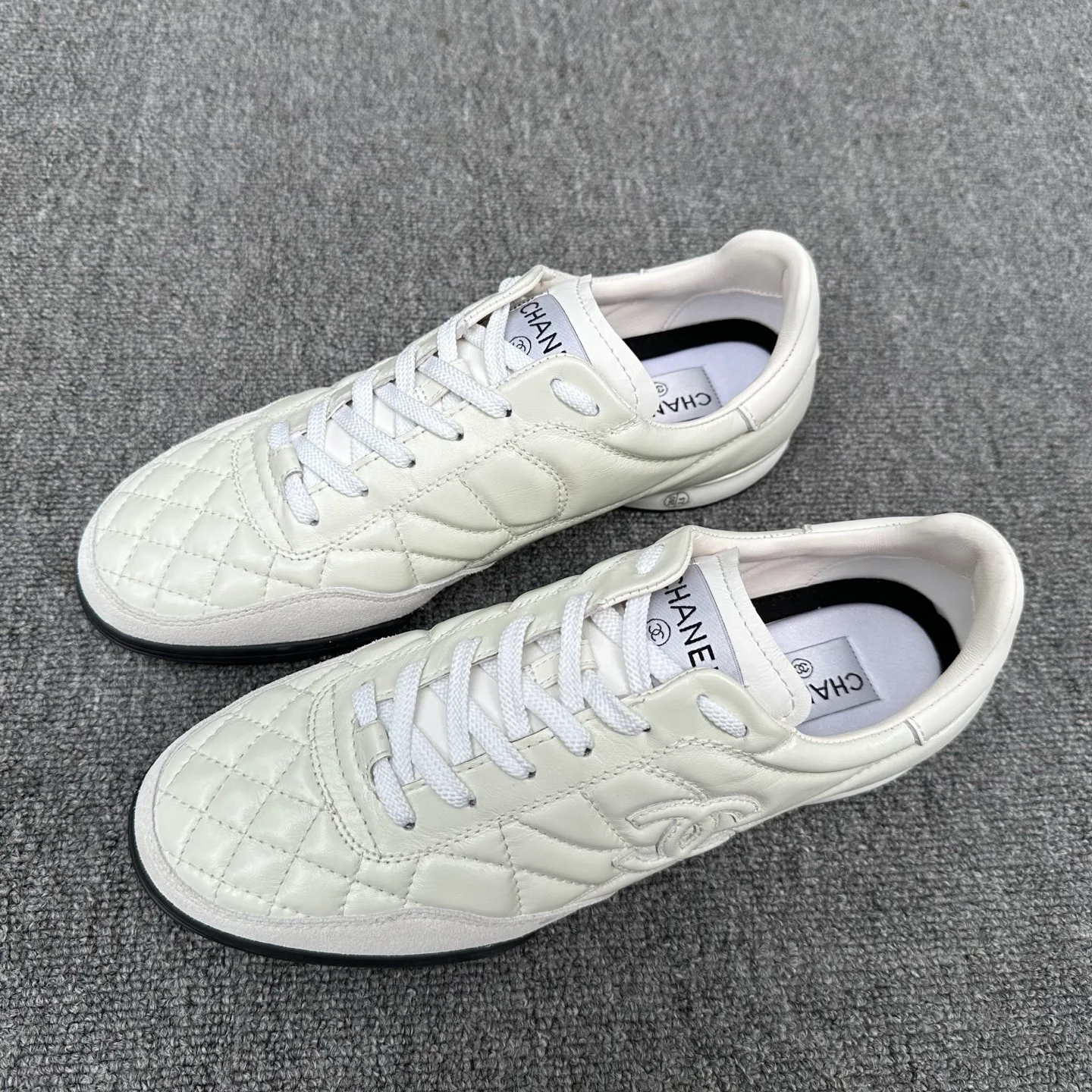 Women's Sneakers CHANEL 18076100